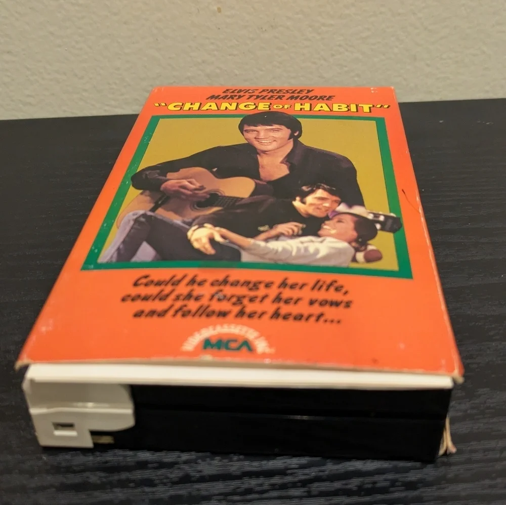 MCA VHS  with Orange and Green Cover Elvis Presley Change Of Habit - Picture 4 of 6